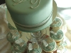 wedding-cupcakes-with-cake-2.jpg