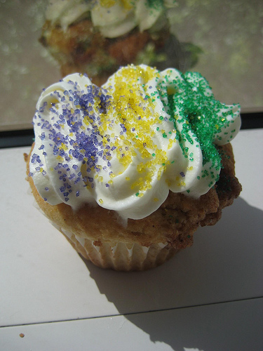 mardi gras cupcake ideas